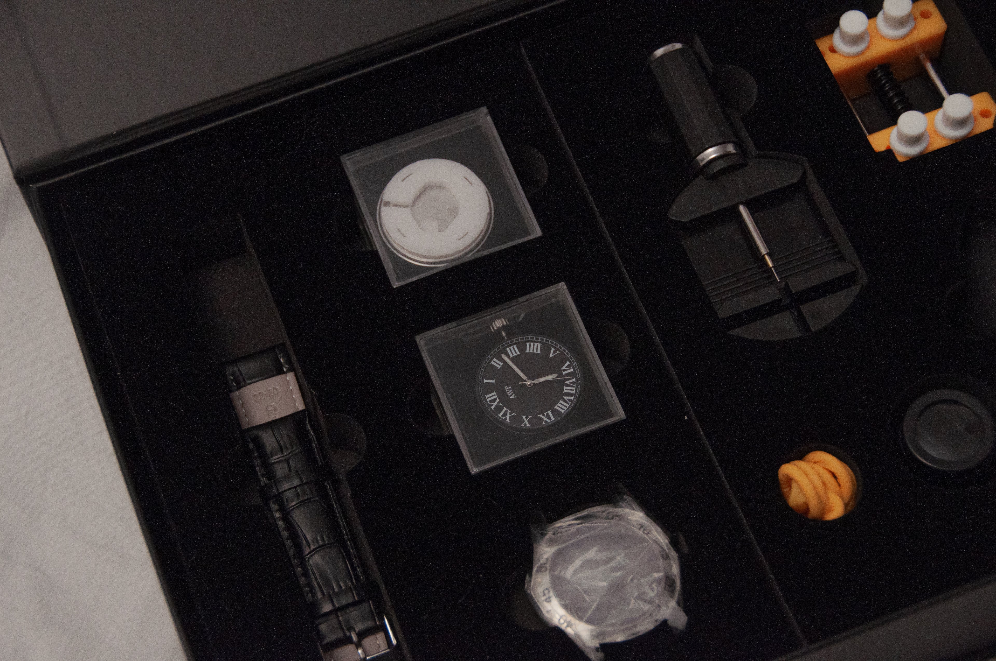 Momento | A Watch You Build Together